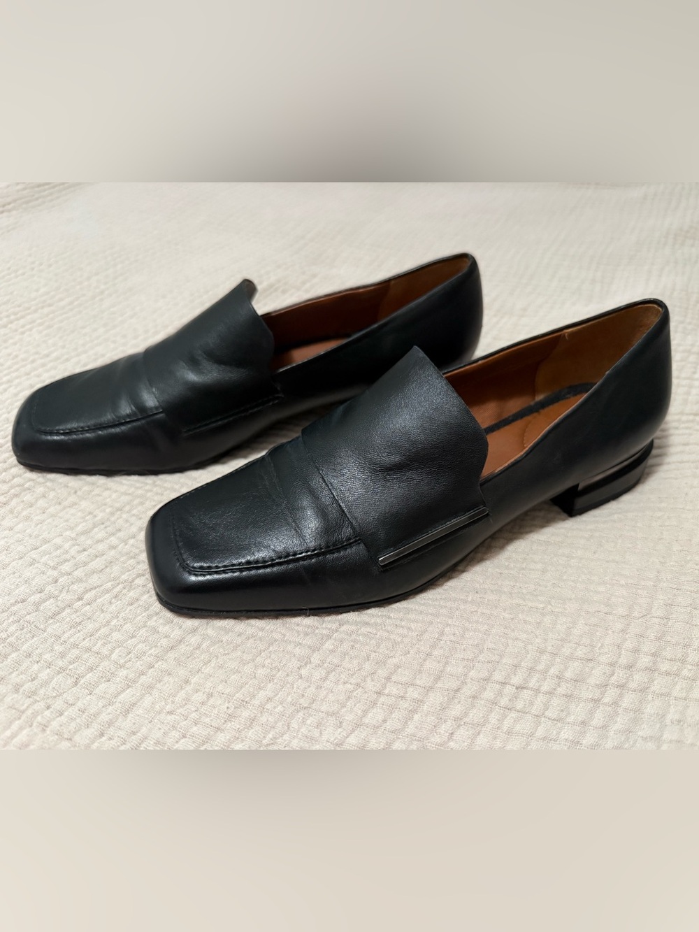 Franco Sarto Black Leather Women's Loafers sz 8 metallic details low heel